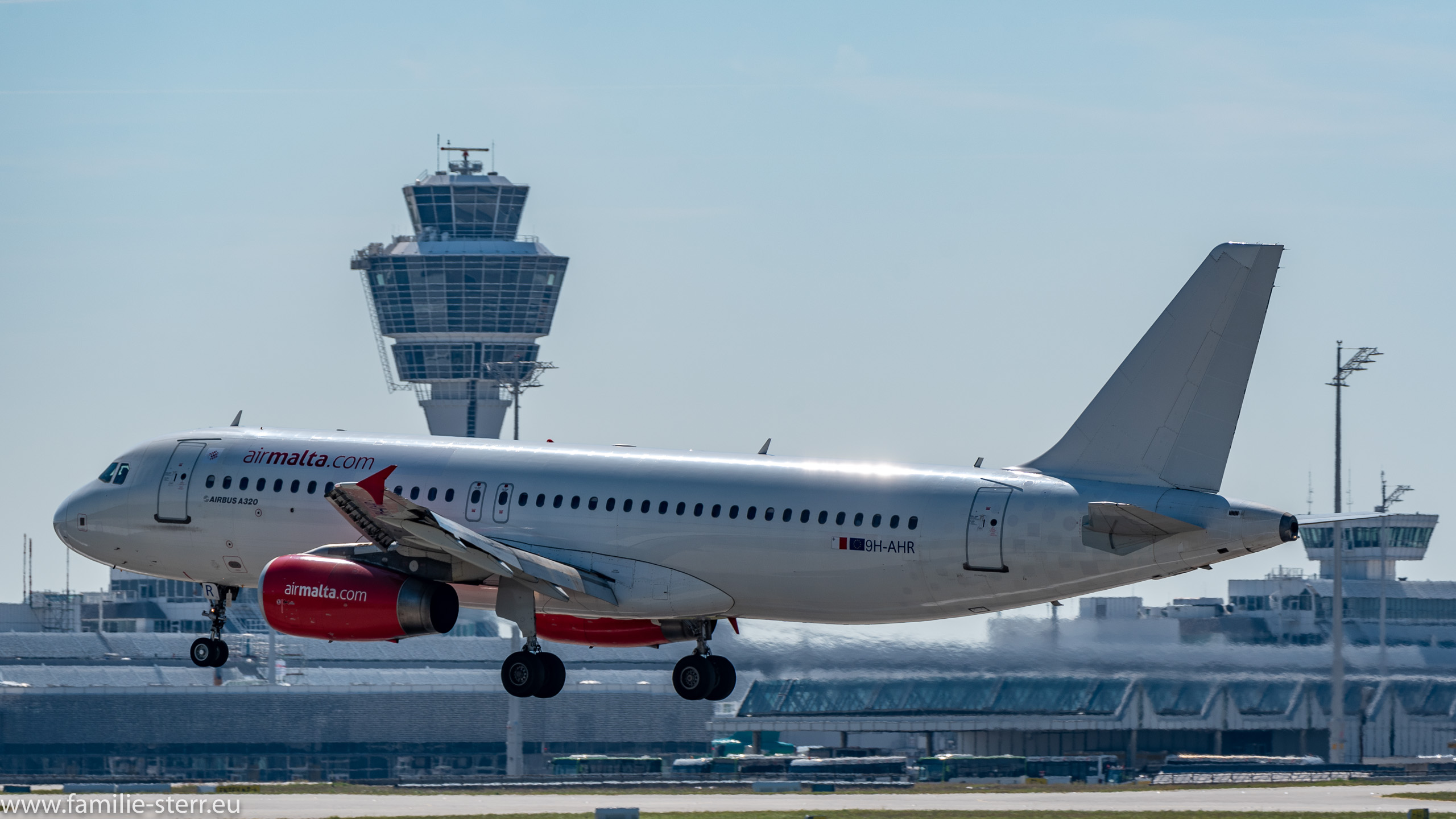 9H-AHR